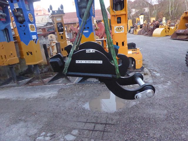Schnellwechsler-Adapterplatte (SW-Adapter) für Pendel-Gelenk-Aufnahme Hydraulikgreifer/Ramme/Bohrgeräte/Erdbohrer VERACHTERT CW 45