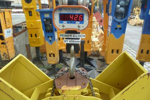 Greifer-Unterteil ART-274-012 – Kranwaage zeigt 426 kg, Etikett PEINER 4-LOCH und UT 400mm