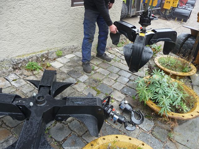Polyp-Greifer, hydraulisch, 4-armig ROCK HPG 1/4