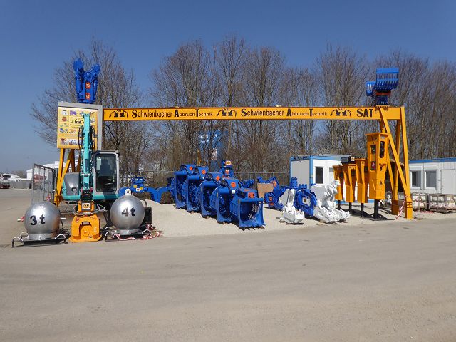 SAT Messestand mit LST Equipment Geräten