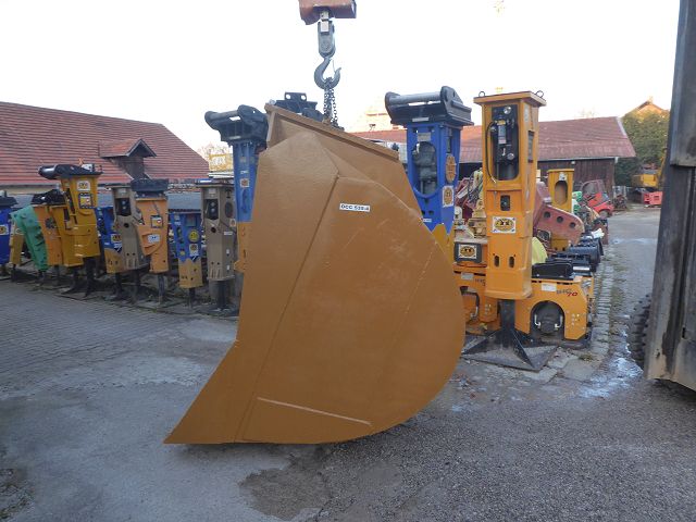 Tieflöffel — Lade-Löffel/Tieflöffel SB=1600mm, Bohrbild TREVI PMG20 + INDECO 3000